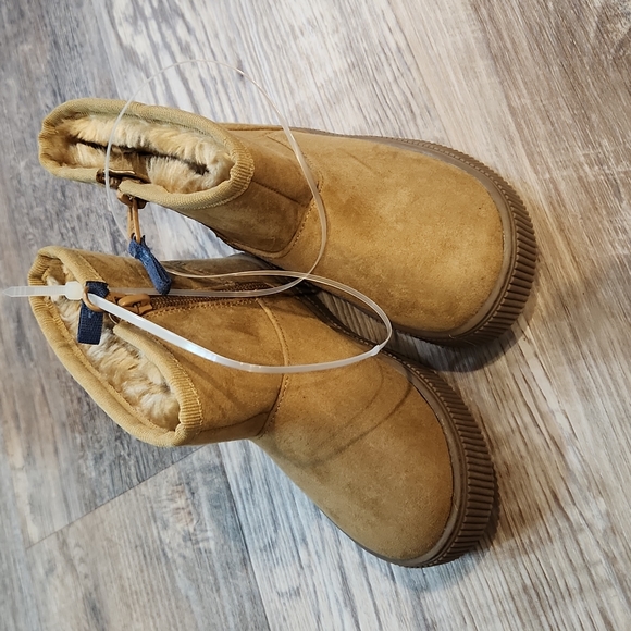 Cat & Jack Other - NWOT Cat and Jack boots